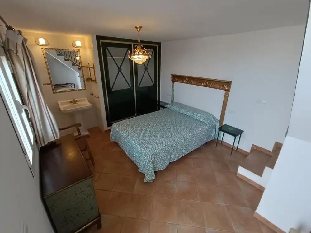 Dormitori de Casa o xalet en venda en Chilluévar amb Aire condicionat, Terrassa i Moblat