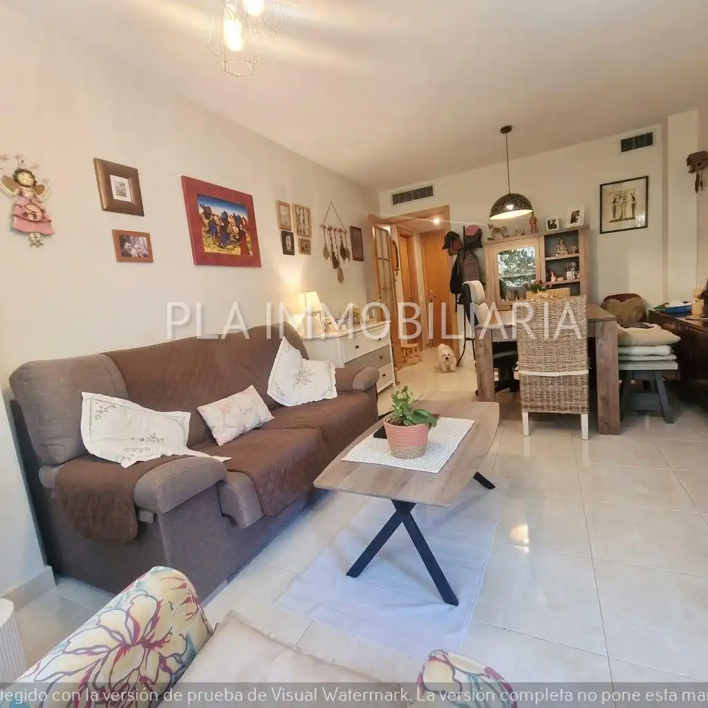 Piso con terraza en venta en Carrer de Cuba 48, imagen 2