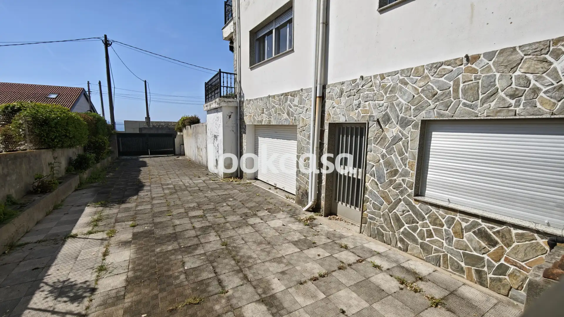Vista exterior de Casa o xalet en venda en Sanxenxo amb Calefacció, Jardí privat i Terrassa