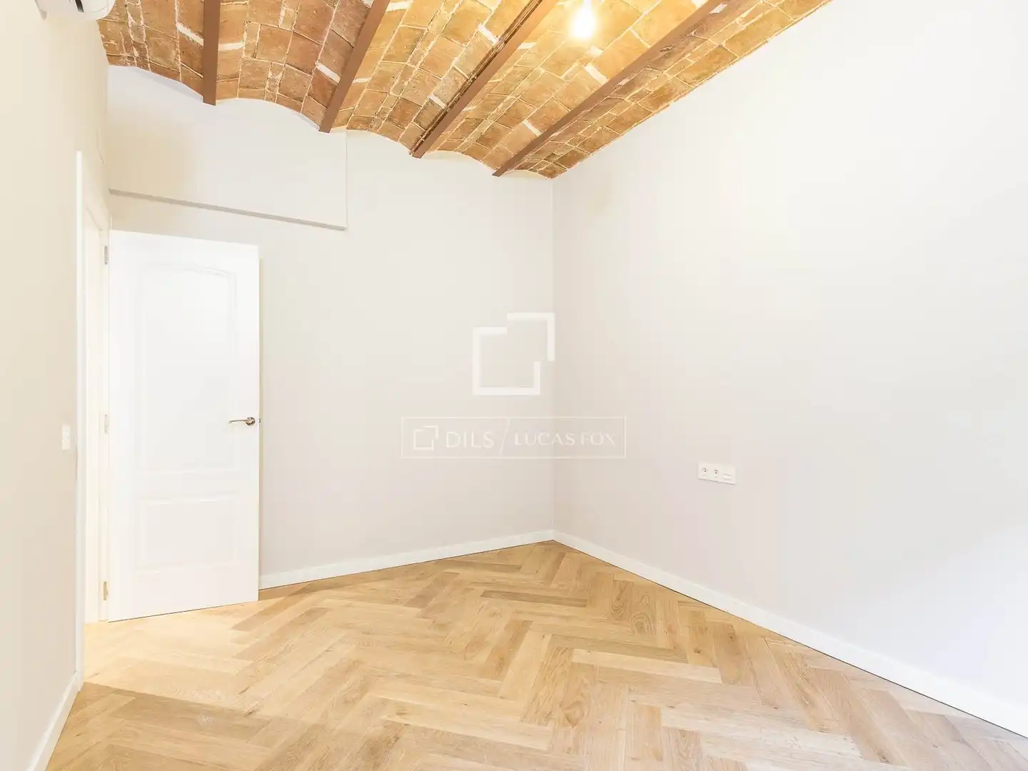 Habitación de Piso en venta en Barcelona con Aire acondicionado y Terraza