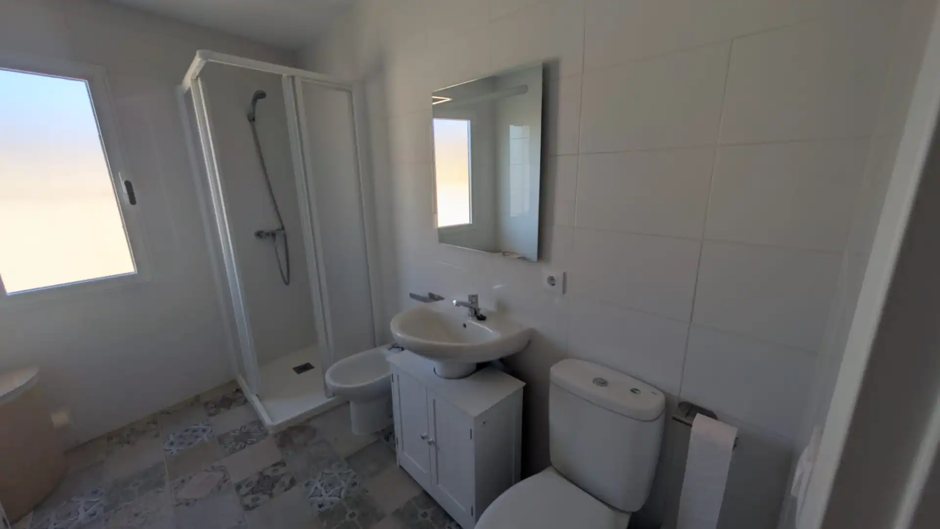 Bathroom of Flat for rent in Ciudad Real  with Air Conditioner and Furnished