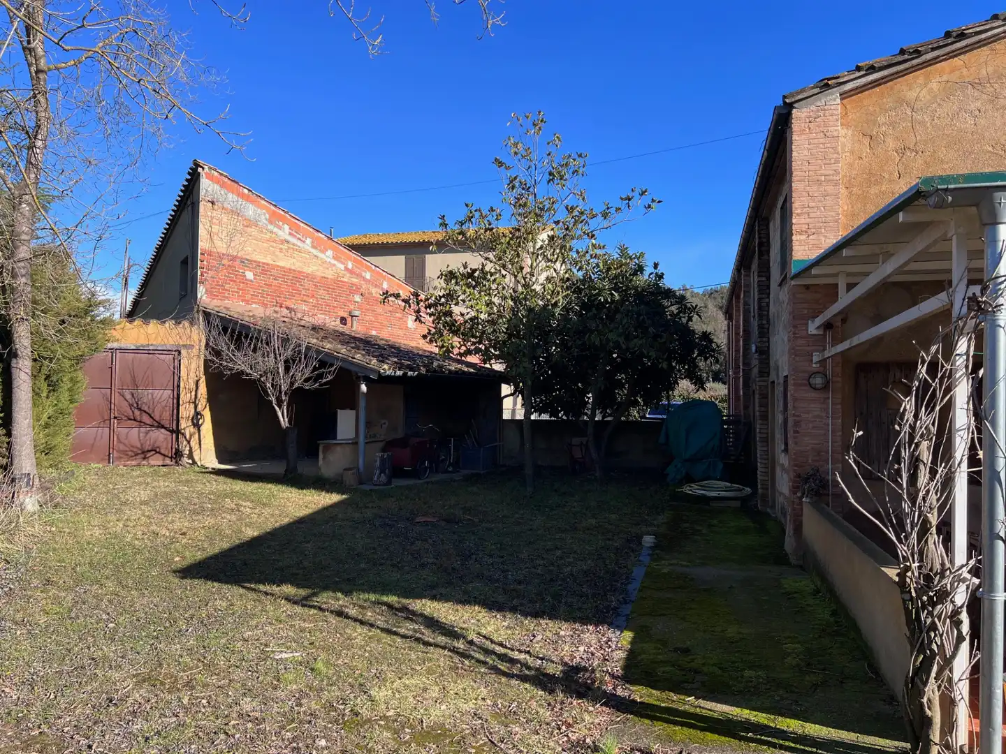 Vista exterior de Finca rústica en venda en Mieres (Girona) amb Aire condicionat, Jardí privat i Parquet