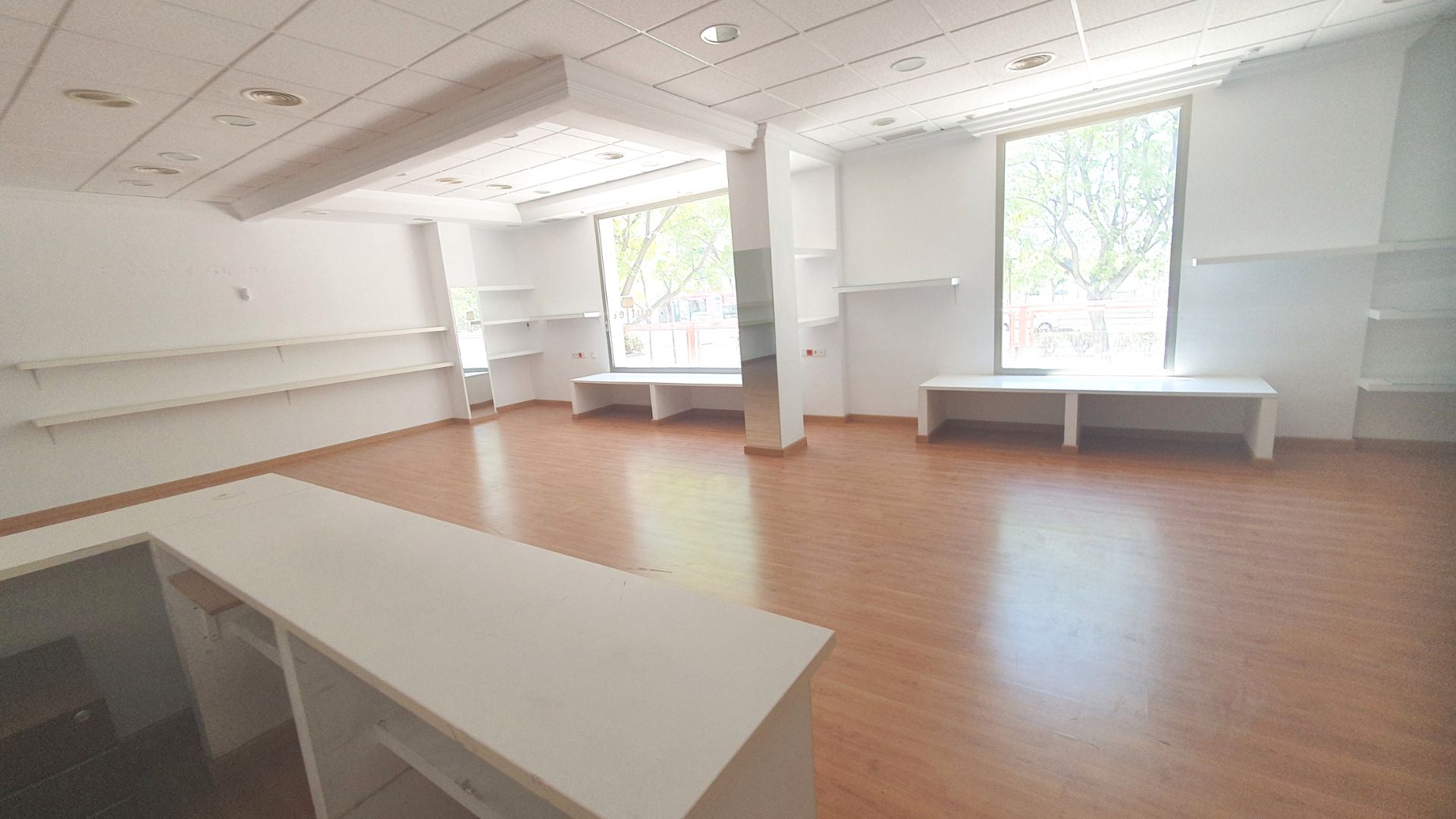 Local en venta en Elda