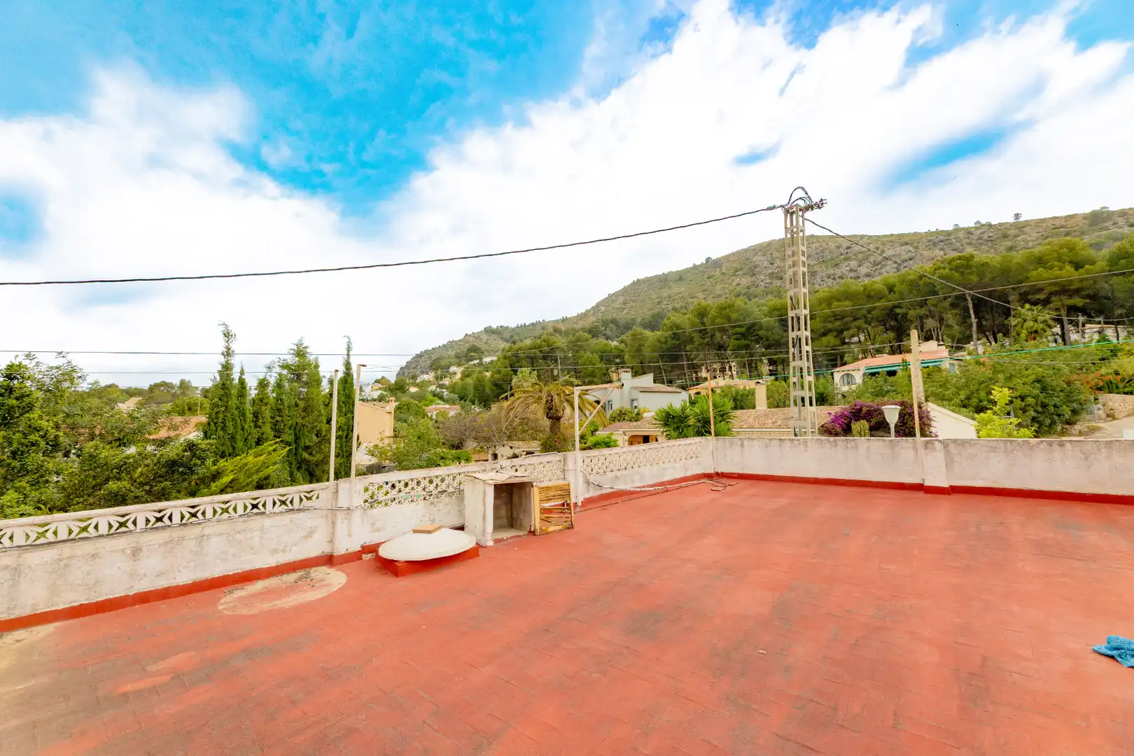 Terrasse von Einfamilien-Reihenhaus zum Verkauf in Alcalalí mit Klimaanlage