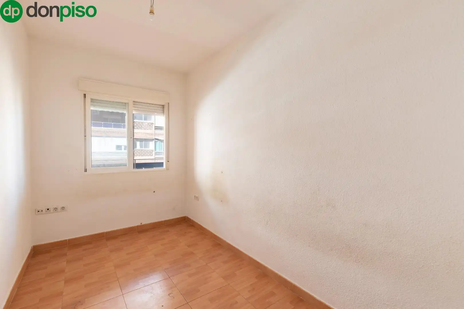 Piso en venta en Calle ALMUÑECAR, 4, Barrio de Zaidín