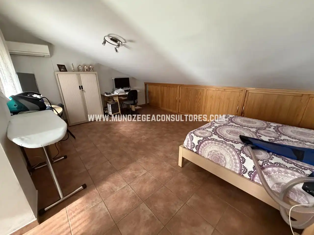 Dormitori de Casa o xalet en venda en Lucena amb Aire condicionat, Terrassa i Traster