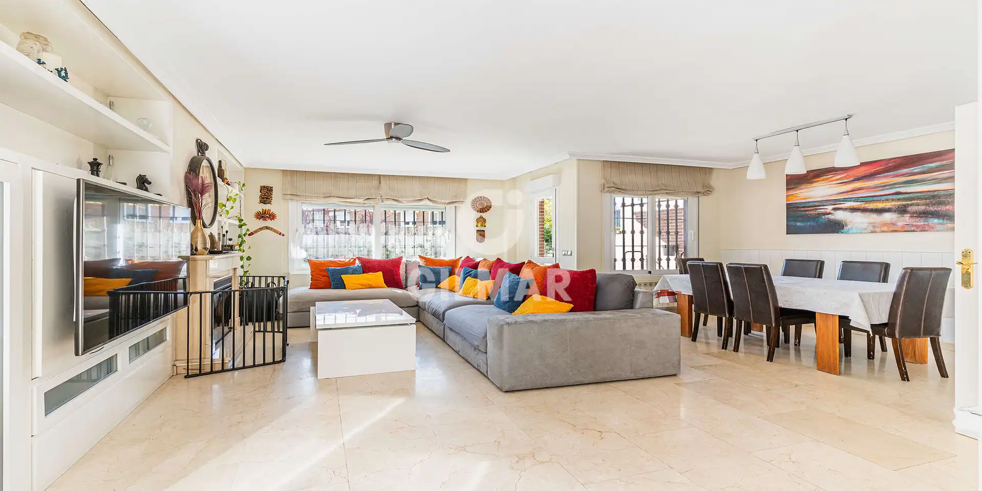 Living room of Detached homes for sale in Pozuelo de Alarcón  with Heating, Private garden and Swimming Pool