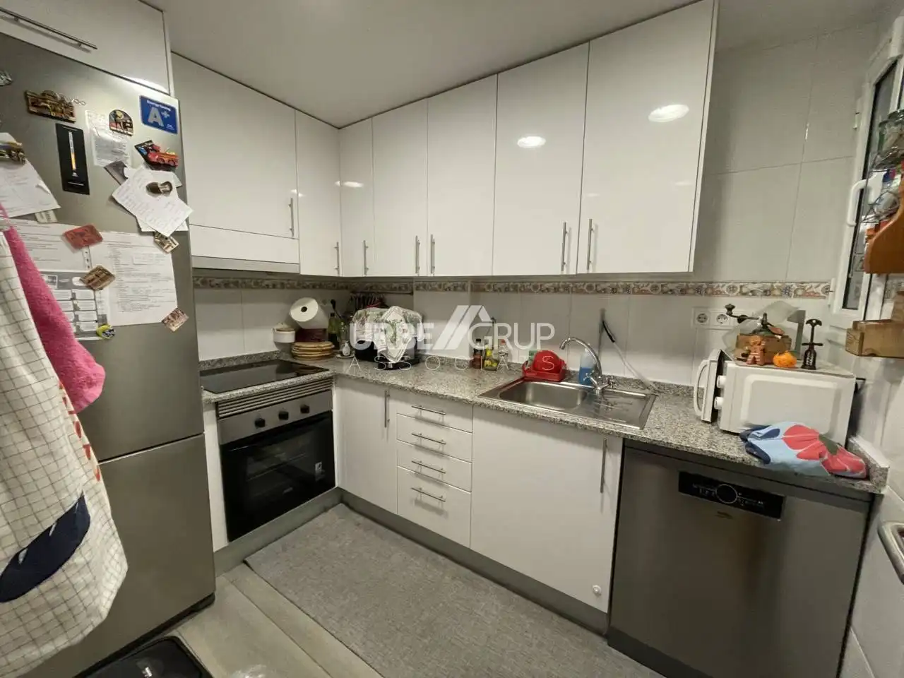 Küche von Wohnung zum Verkauf in Terrassa mit Klimaanlage, Heizung und Privatgarten