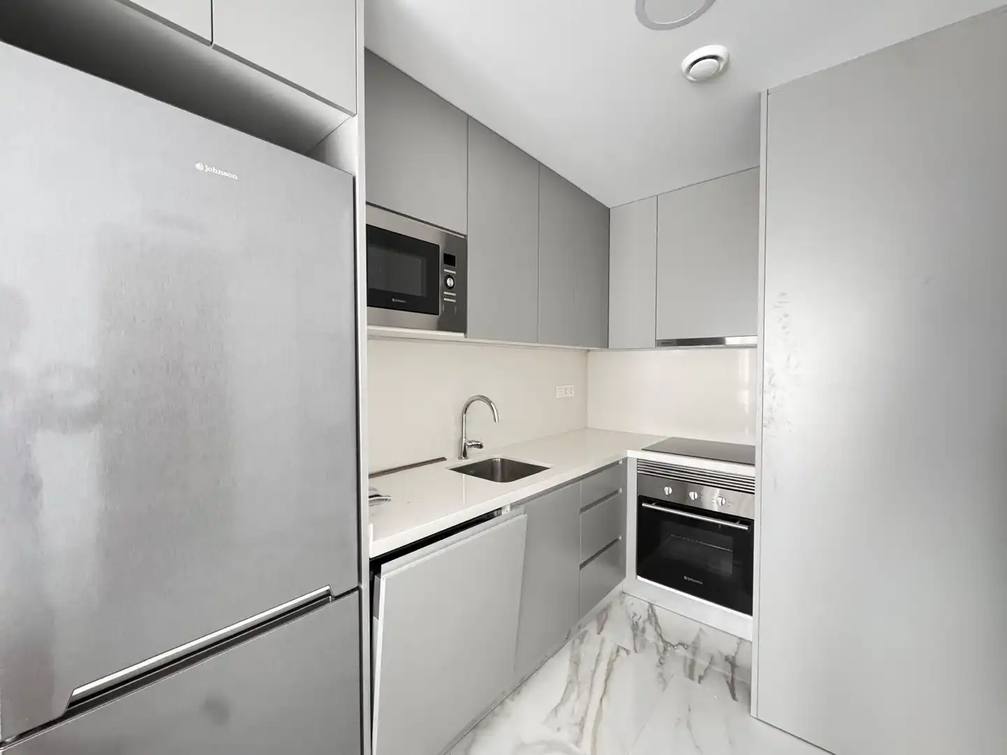 Apartamento con terraza en venta en Calle orihuela, imagen 3