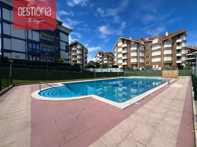 Piscina de Ático en venta en Noja con Terraza, Amueblado y Balcón