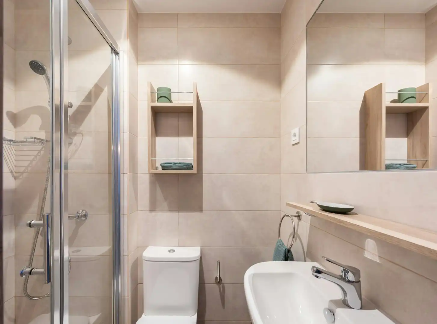 Badezimmer von Gebäude zur Miete in Madrid