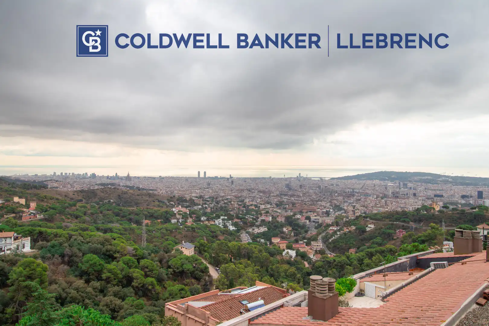Vista exterior de Piso en venta en Barcelona con Calefacción, Parquet y Terraza