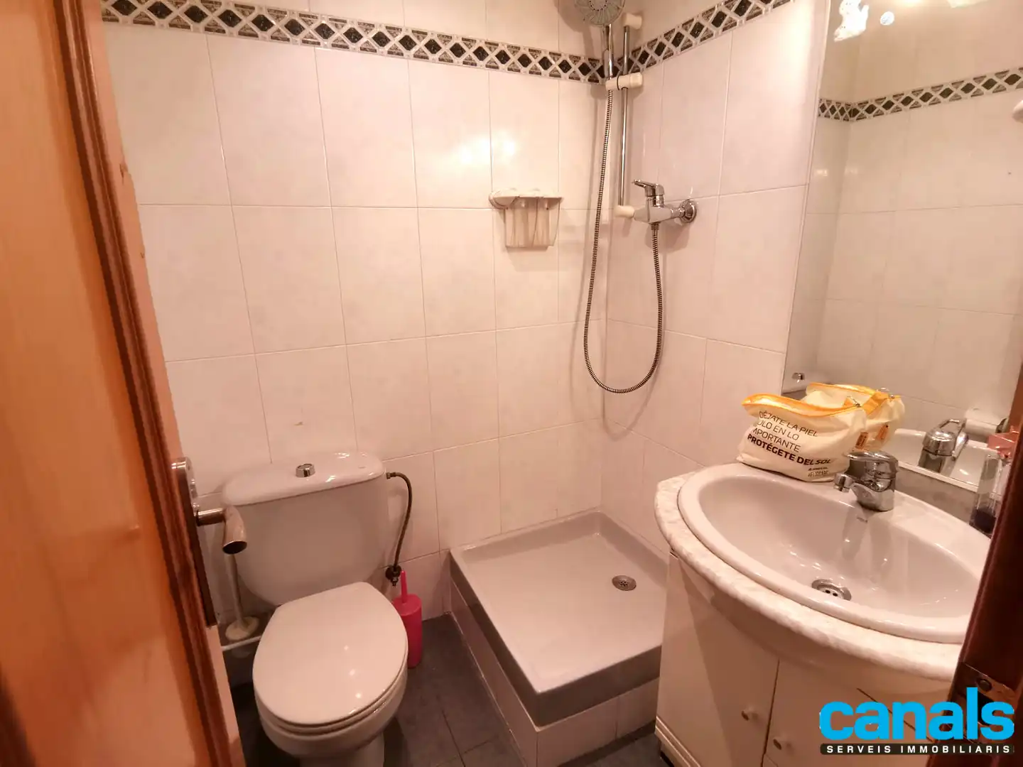Baño de Piso en venta en Cerdanyola del Vallès con Calefacción, Horno y Balcón