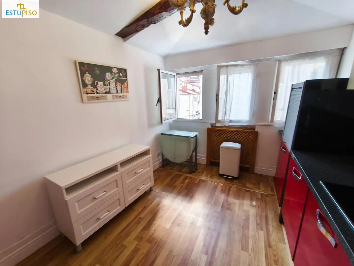 Dormitori de Pis en venda en Vitoria - Gasteiz amb Calefacció, Parquet i Traster