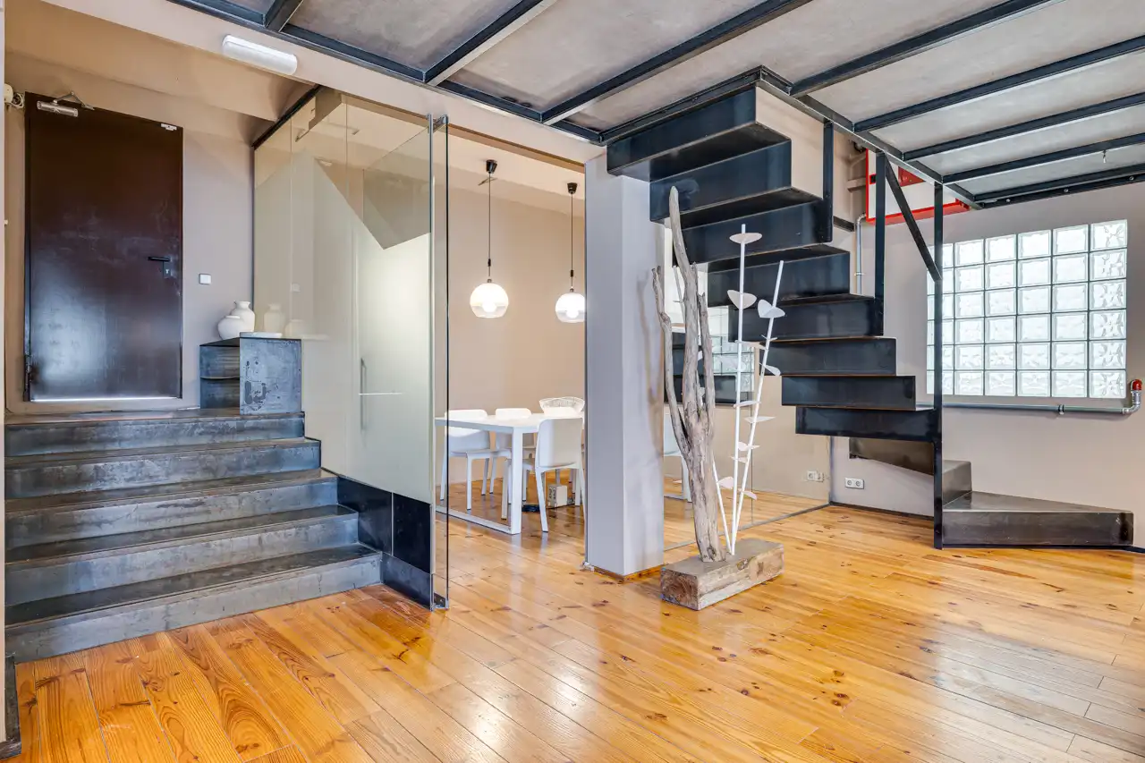 Büro zur Miete in Barcelona mit Klimaanlage, Heizung und Terrasse
