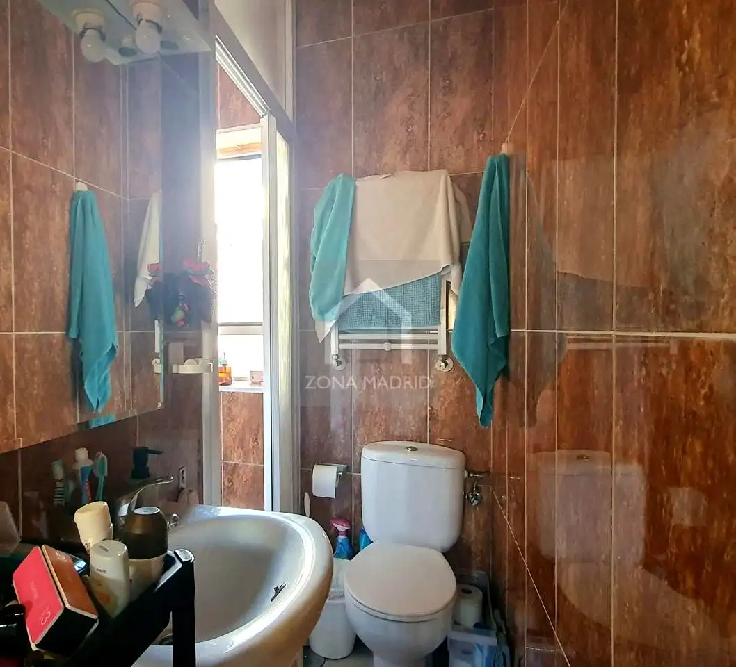 Baño de Piso en venta en Madrid con Calefacción