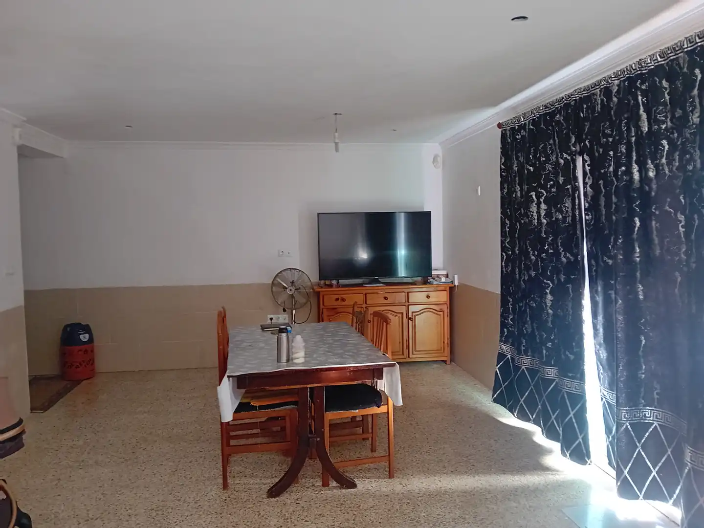 Sala d'estar de Pis en venda en La Unión amb Calefacció, Terrassa i Moblat