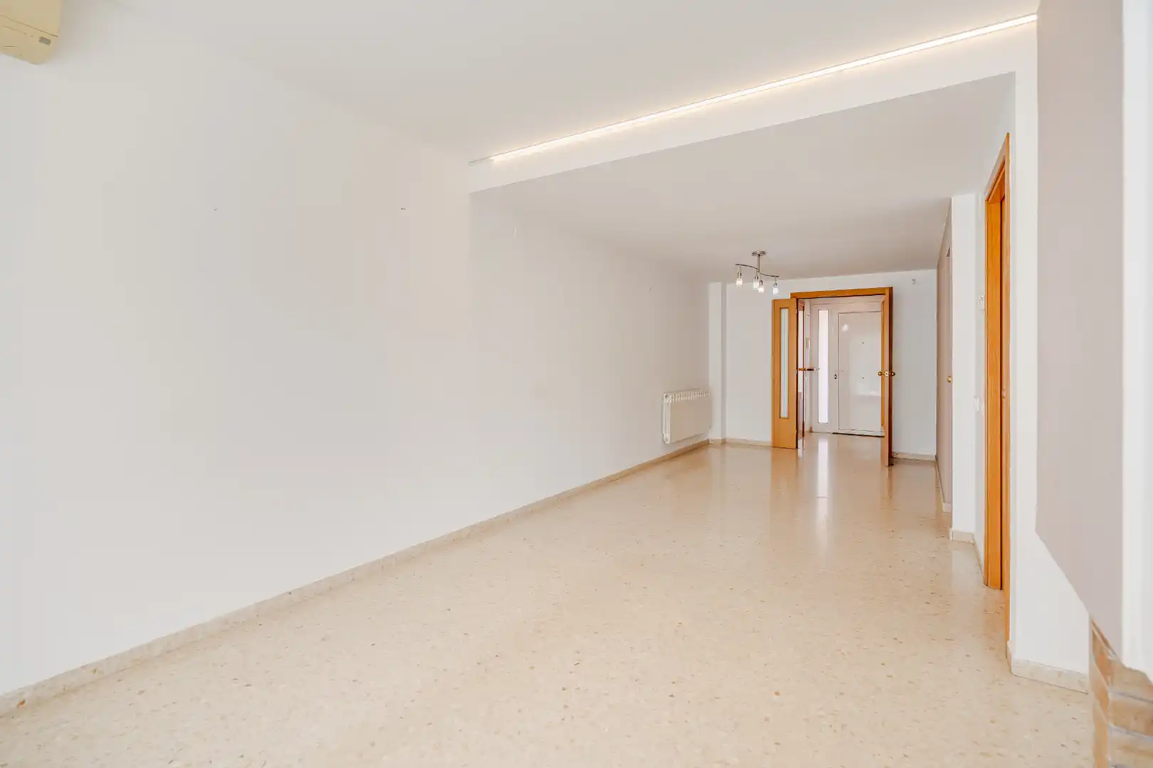 Casa adosada en venda en Castellar del Vallès amb Aire condicionat, Calefacció i Jardí privat