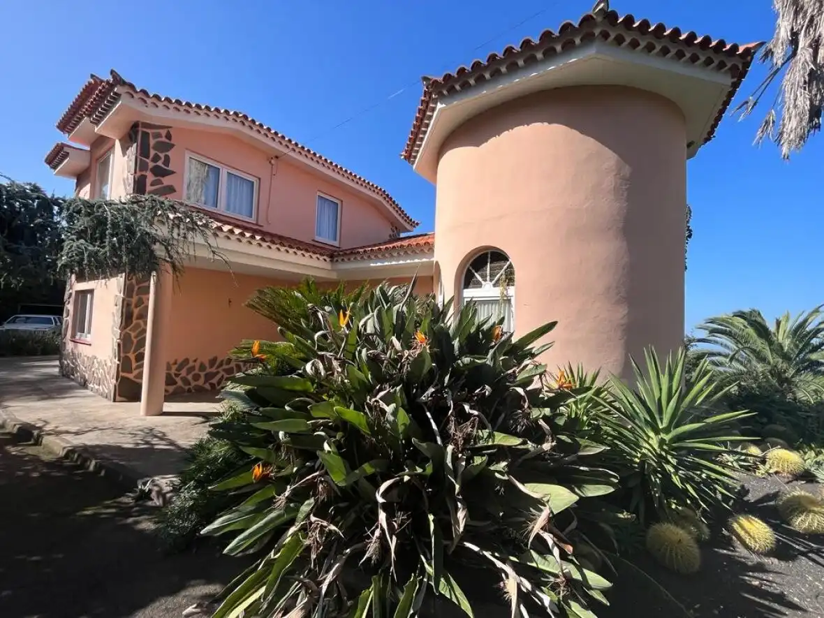 Exterior view of Houses for sale in La Orotava  with Terrace and Sauna