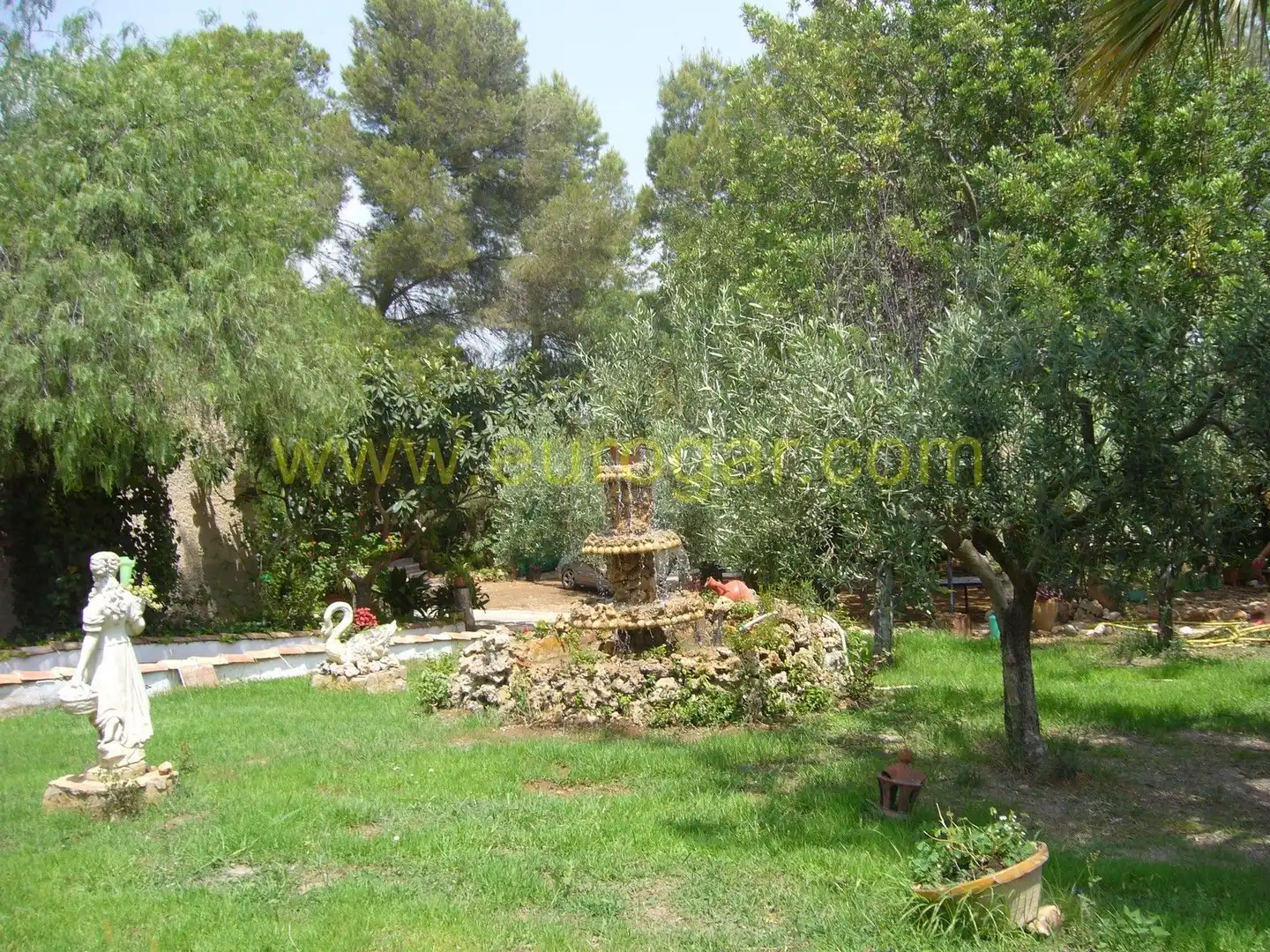Jardí de Casa o xalet en venda en Chiva amb Jardí privat, Terrassa i Traster