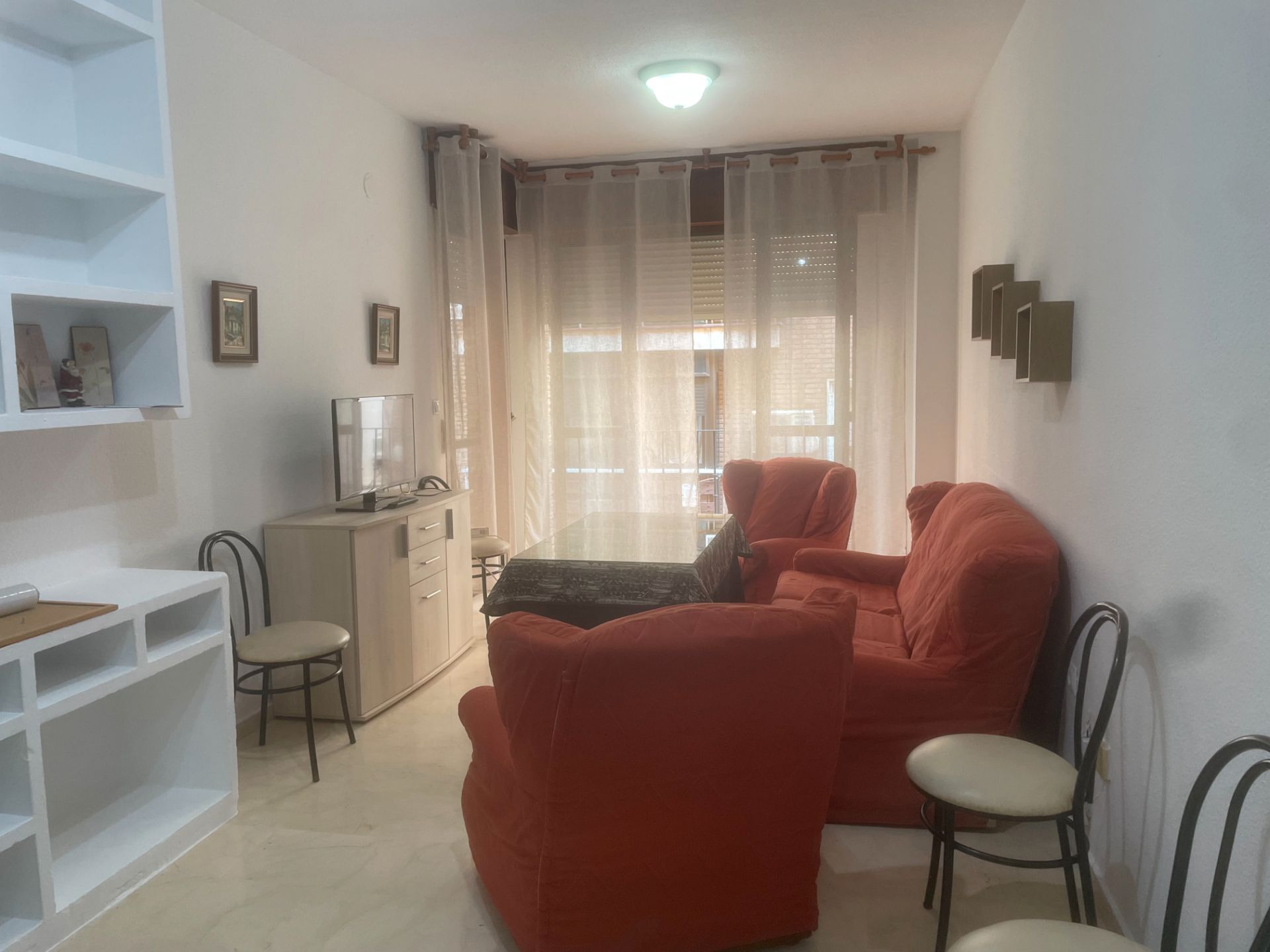 Living room of Flat for rent in  Granada Capital  with Air Conditioner, Furnished and Oven