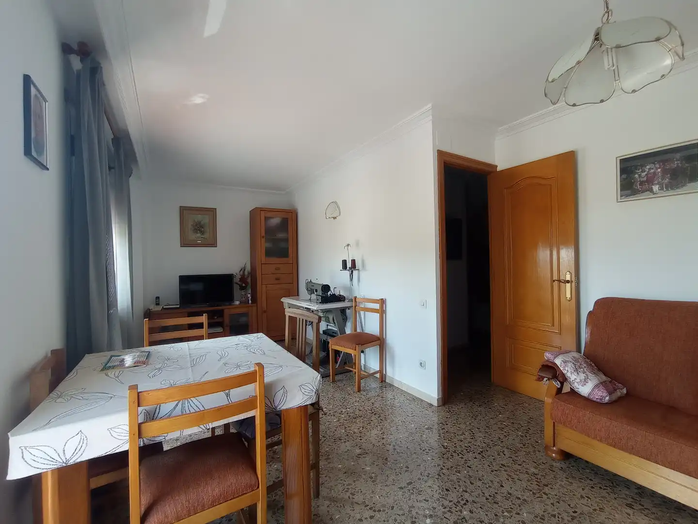Wohnzimmer von Einfamilien-Reihenhaus zum Verkauf in Santa Perpètua de Mogoda mit Klimaanlage, Heizung und Terrasse