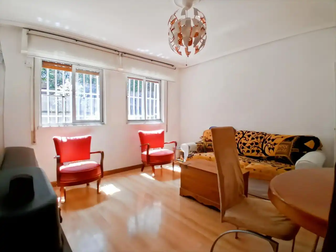 Sala de estar de Planta baja en venta en Madrid con Calefacción