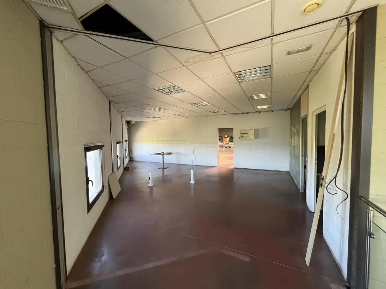 Nave industrial en venta en Manlleu con Alarma