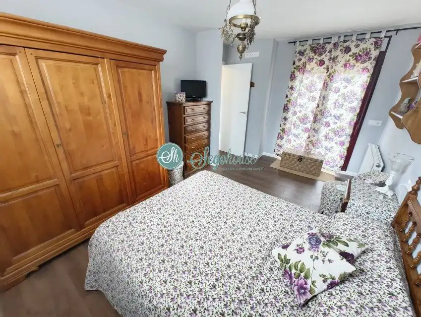 Habitación de Casa o chalet de alquiler en Segovia con Calefacción y Amueblado