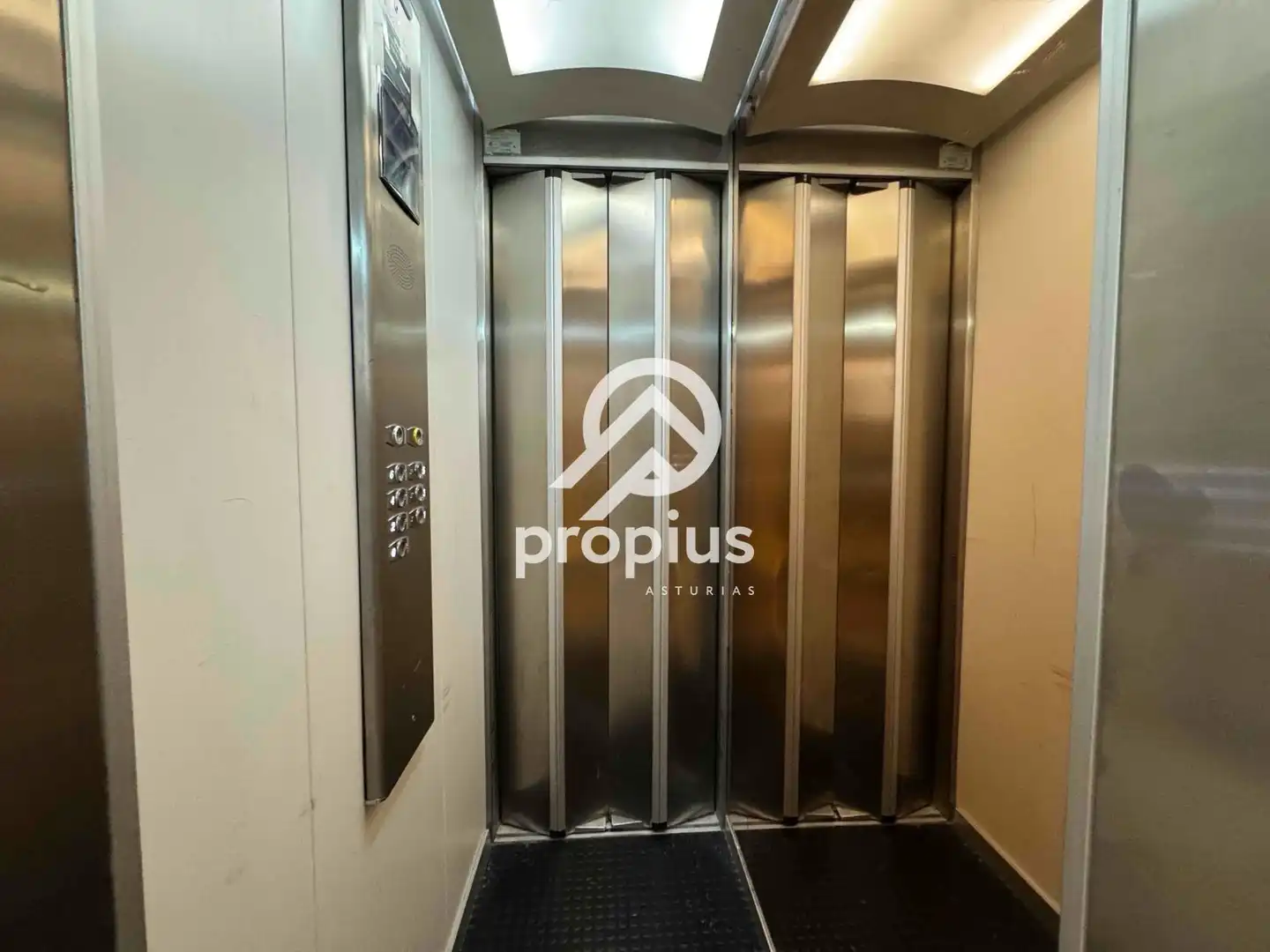 Piso en venta en Pedro Antonio Menendez, Parque San Francisco - Uría