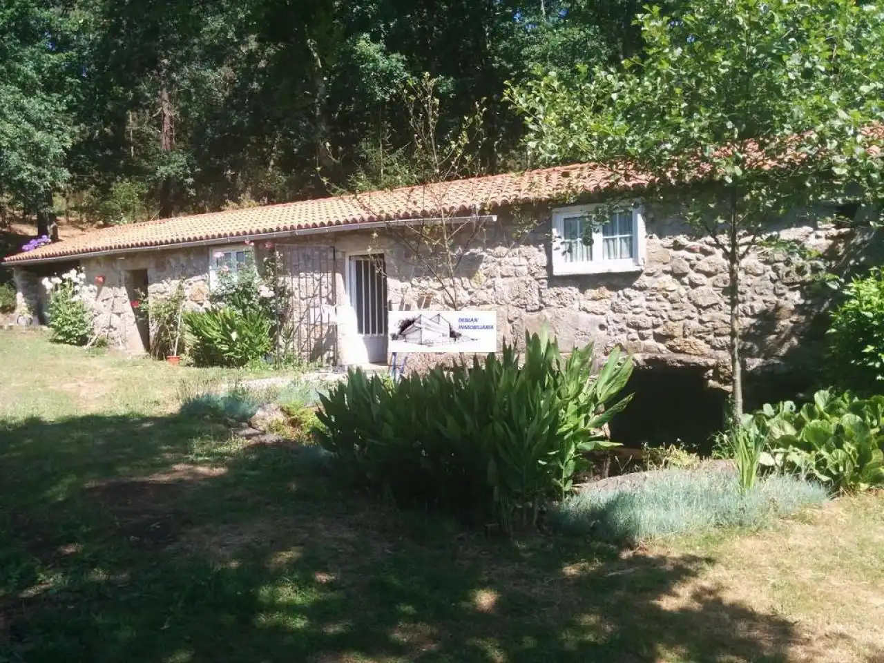 Casa rústica amb jardí en venda a Tomiño