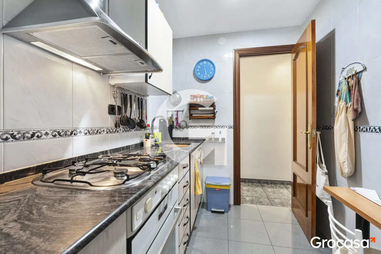 Cuina de Pis en venda en L'Hospitalet de Llobregat amb Aire condicionat, Calefacció i Moblat