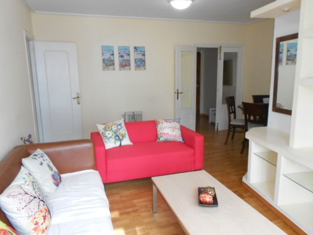 Living room of Flat to rent in Santiago de Compostela   with Heating, Furnished and Oven