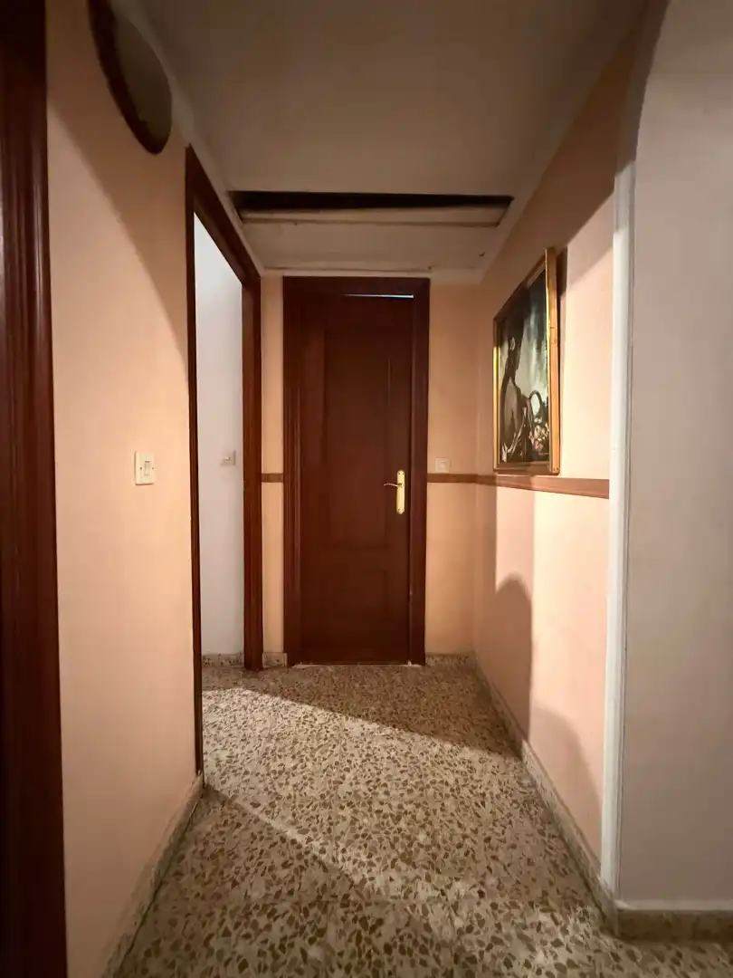 Wohnung zum Verkauf in Sevilla mit Klimaanlage, Terrasse und Möbliert