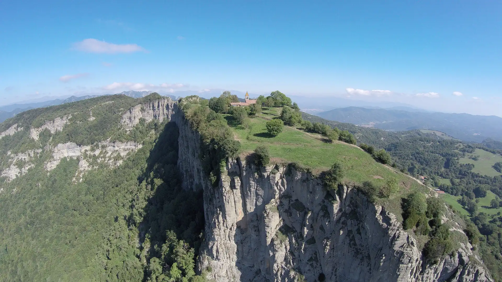 Vista exterior de Casa o chalet en venta en L'Esquirol con Calefacción, Jardín privado y Terraza
