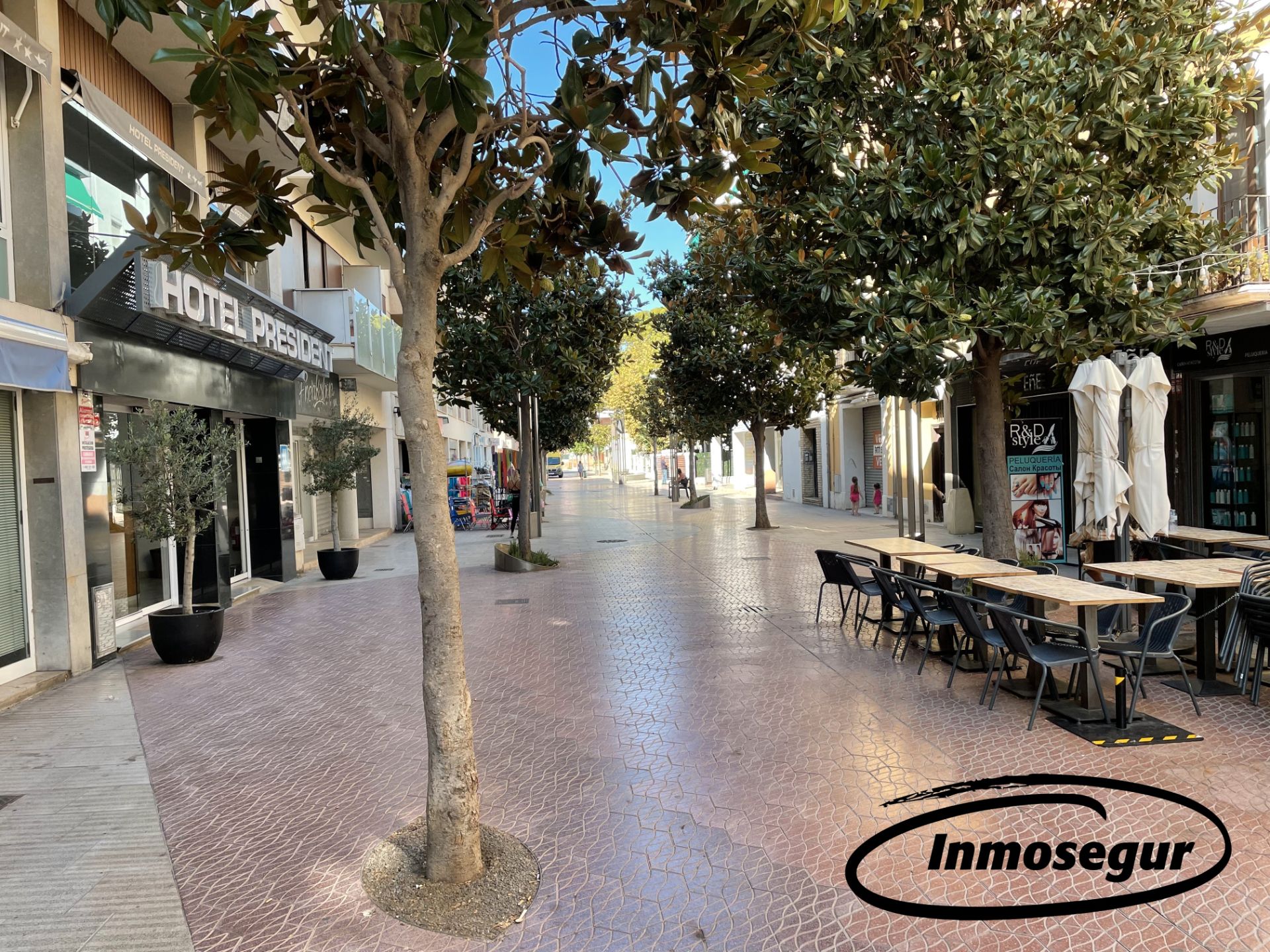 Vista exterior de Local en venda en Salou