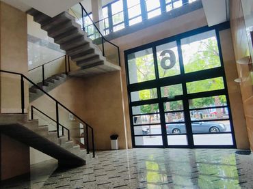 Office space with lift for sale in Avenida PINTOR XAVIER SOLER 6