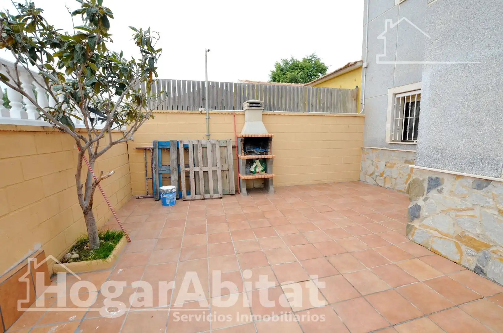 Jardí de Casa adosada en venda en Alicante / Alacant amb Aire condicionat, Jardí privat i Terrassa