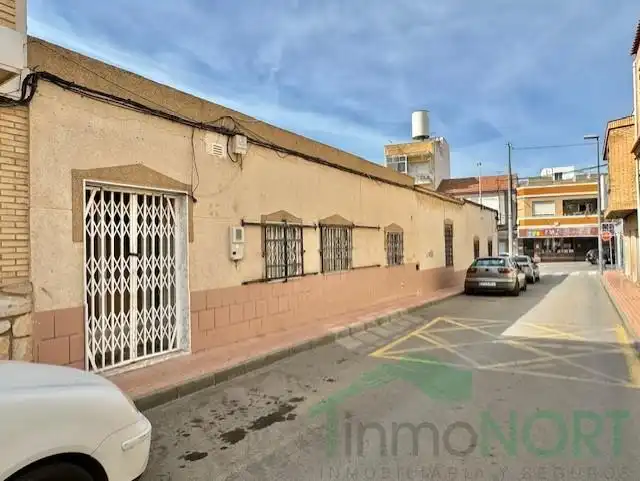 Vista exterior de Edifici en venda en Cartagena