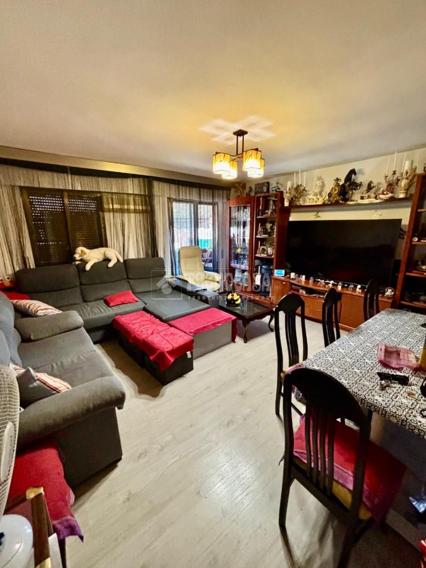 Living room of Flat for sale in  Madrid Capital  with Heating and Terrace