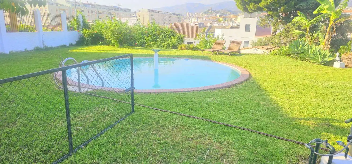 Swimming pool of Detached homes for rent in Vélez-Málaga  with Air Conditioner, Terrace and Swimming Pool