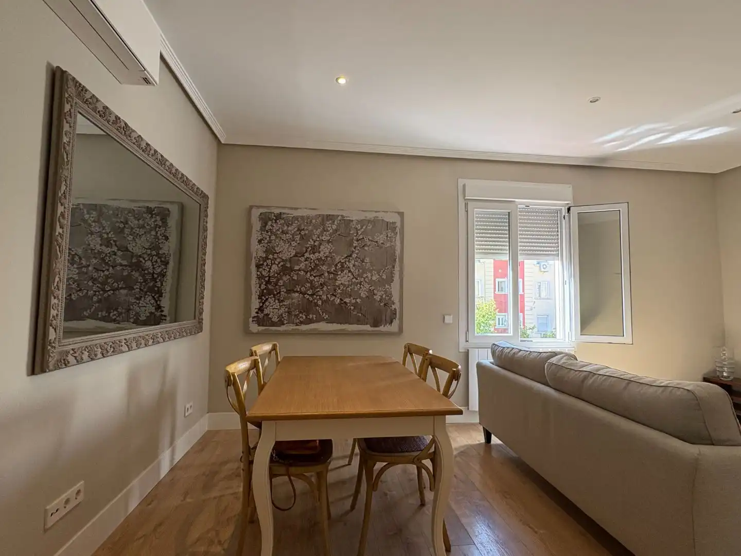 Comedor de Piso en venta en Villanueva de la Cañada con Aire acondicionado