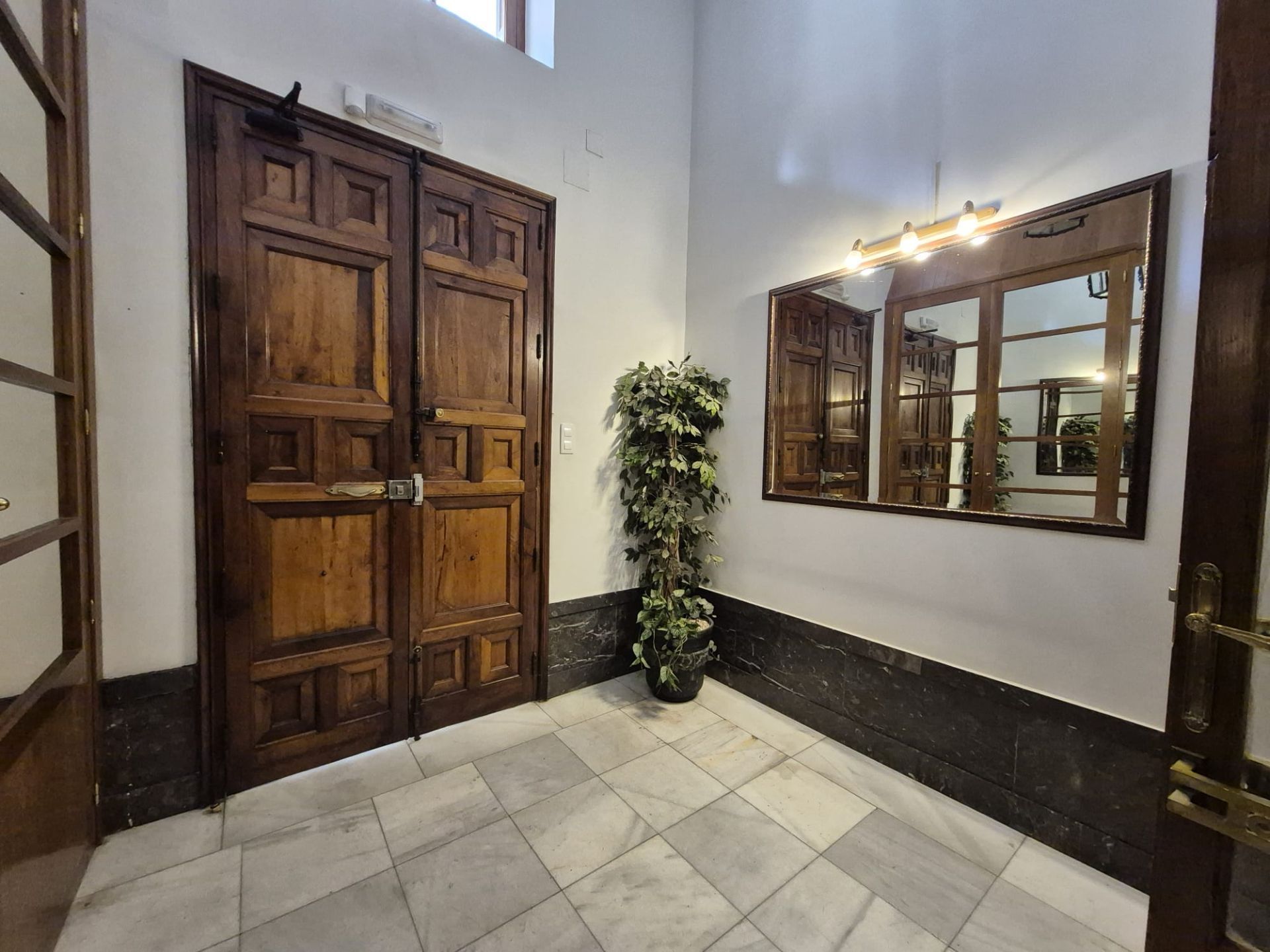 Piso en venta en Ávila Capital con Calefacción, Terraza y Trastero