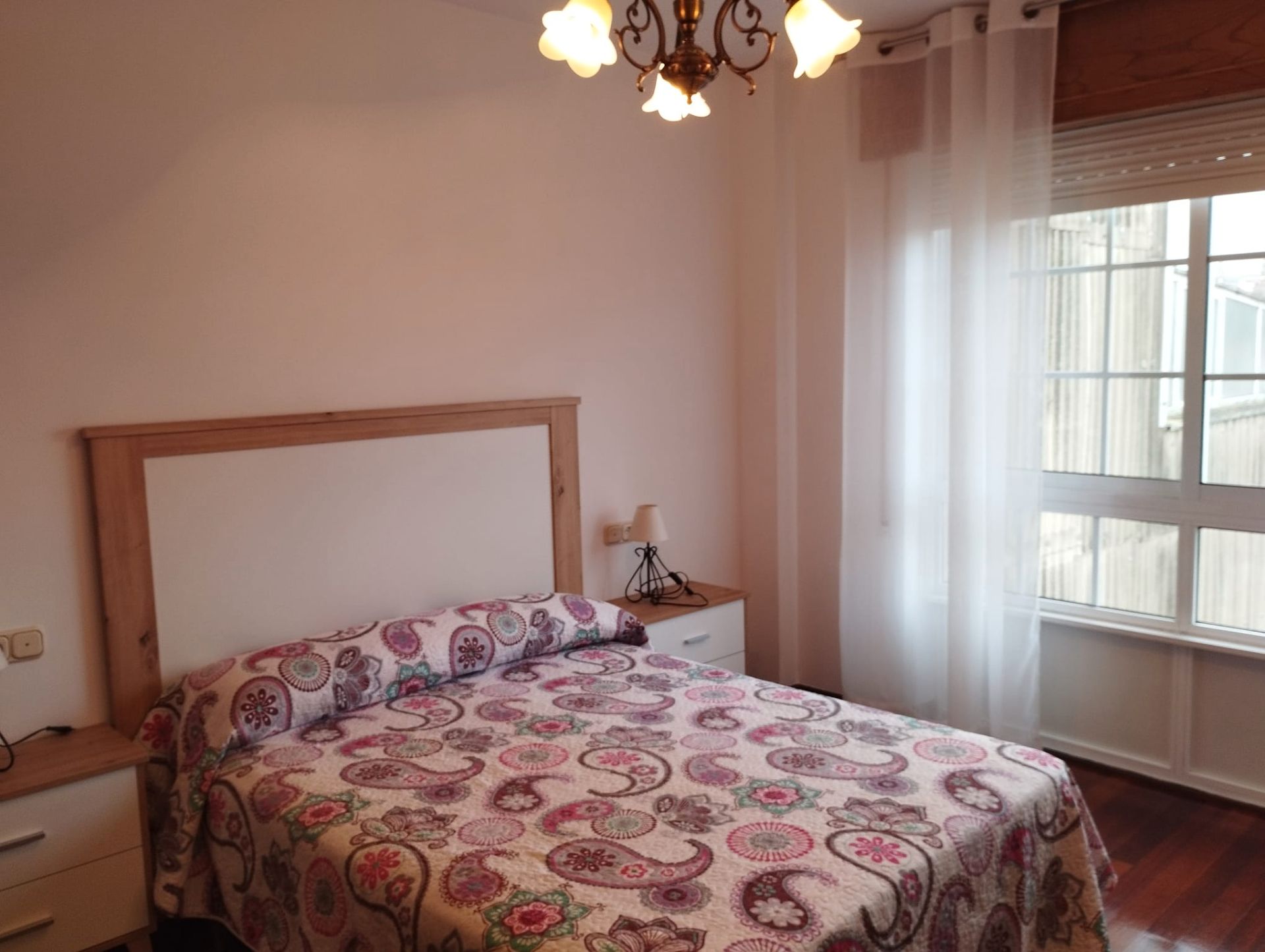 Bedroom of Flat to rent in Santiago de Compostela   with Heating, Furnished and Oven