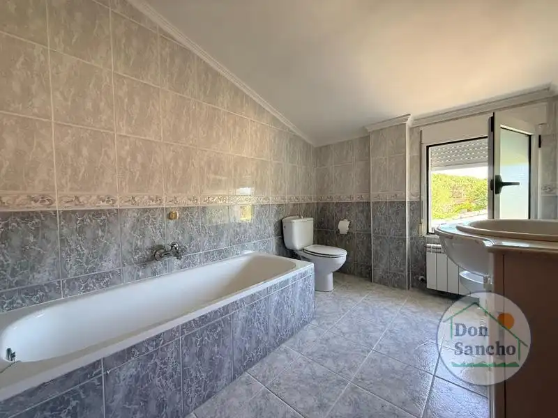 Baño de Casa o chalet en venta en Traspinedo con Calefacción, Terraza y Trastero