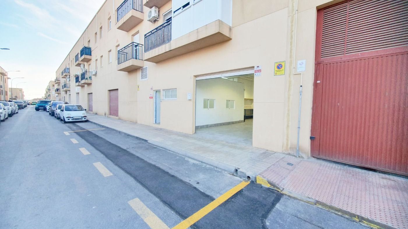 Parking of Premises for sale in Huércal de Almería  with Air Conditioner and Furnished
