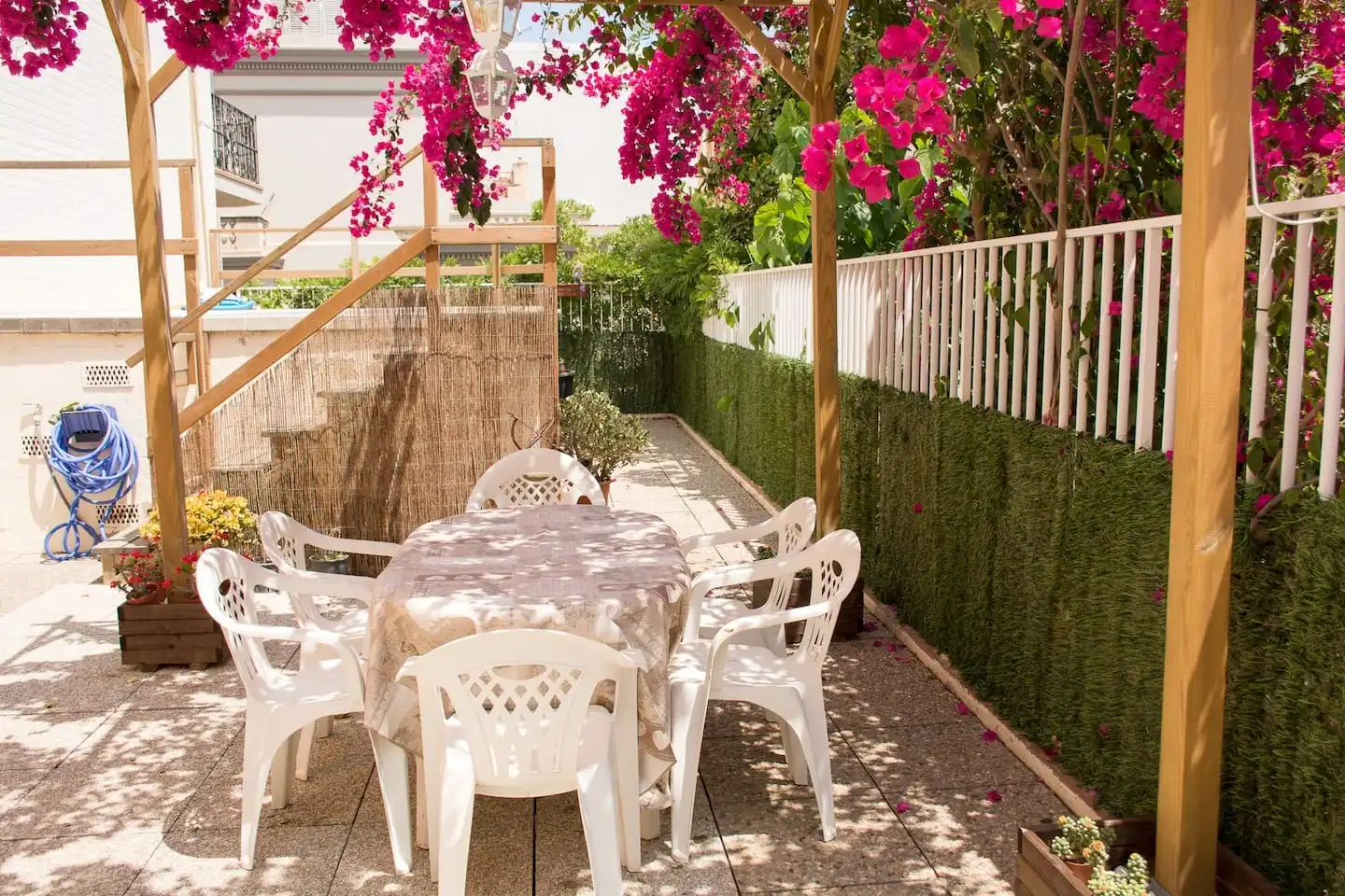 Terrassa de Casa adosada en venda en Calella amb Aire condicionat, Calefacció i Jardí privat