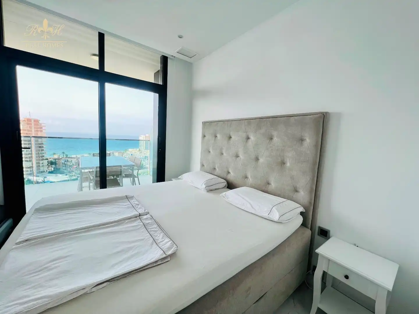 Schlafzimmer von Wohnung zur Miete in Benidorm mit Heizung, Terrasse und Schwimmbad