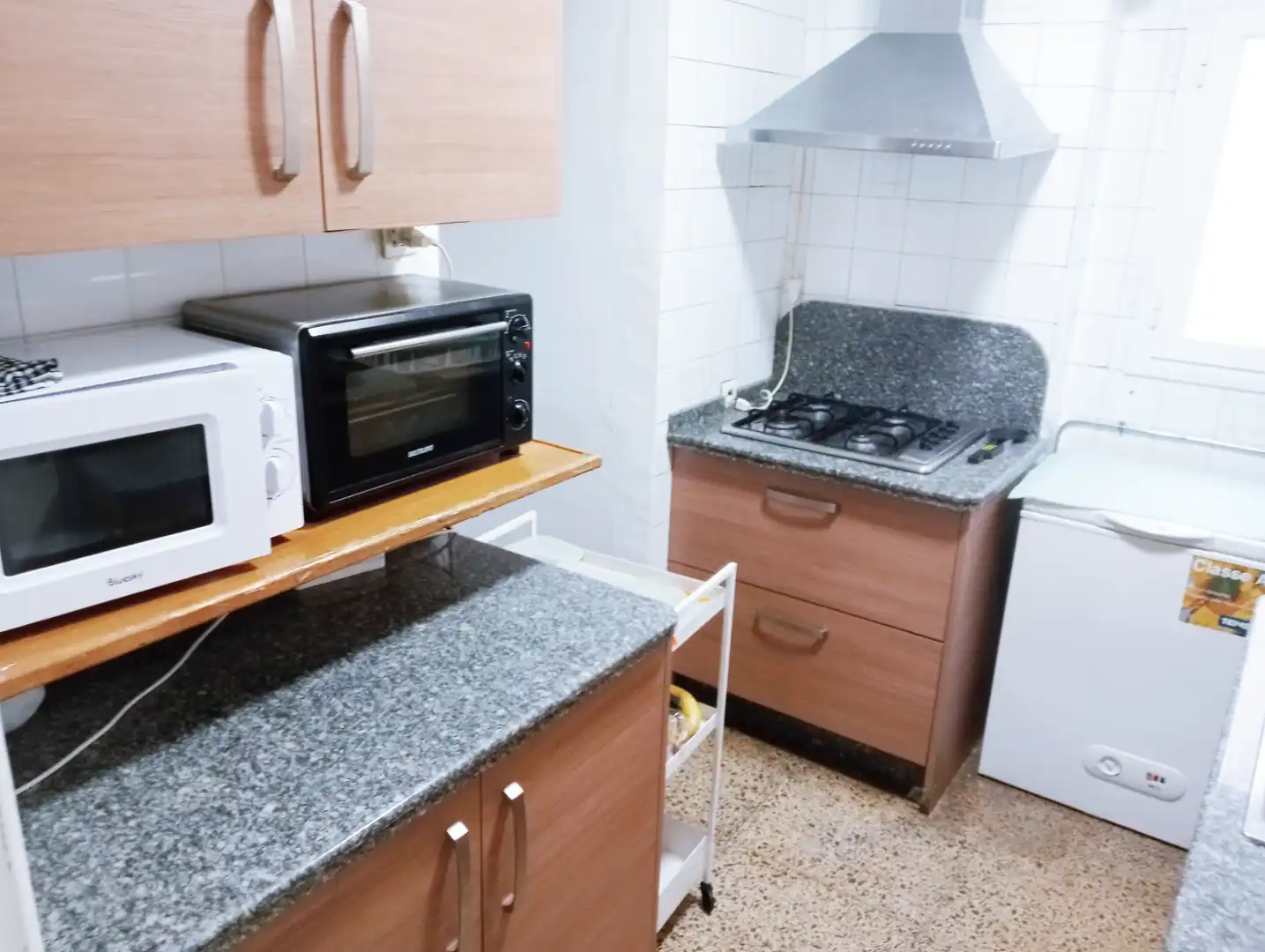 Kitchen of Flat for rent in Granada  with Private garden, Furnished and Oven
