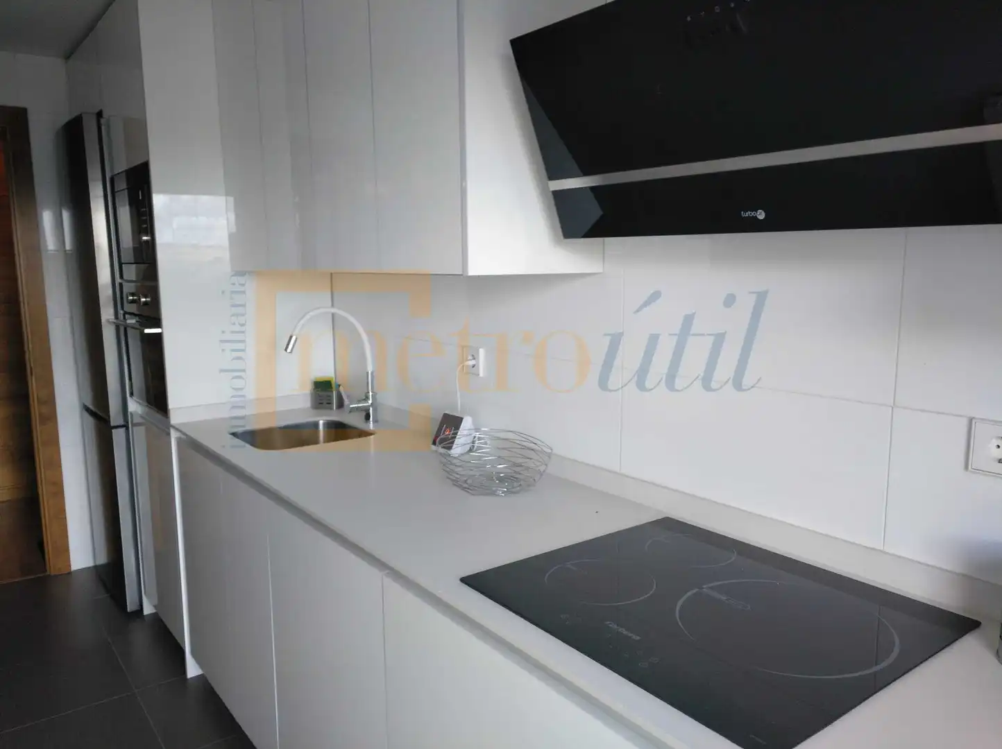 Flat for rent in Calle Juan Maluquer, La Platina- Hospital - Campus